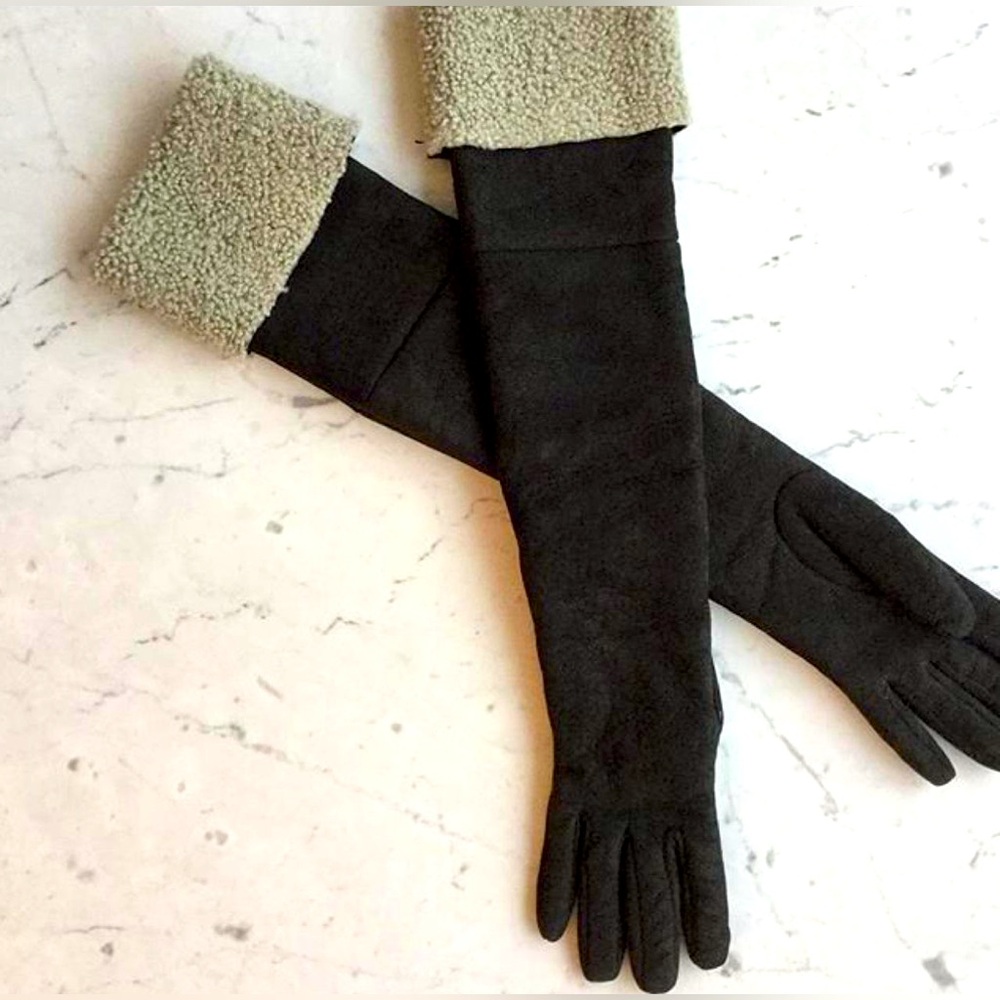 Yves Saint Laurent suede shearling gloves. Excellent condition. Dark brown